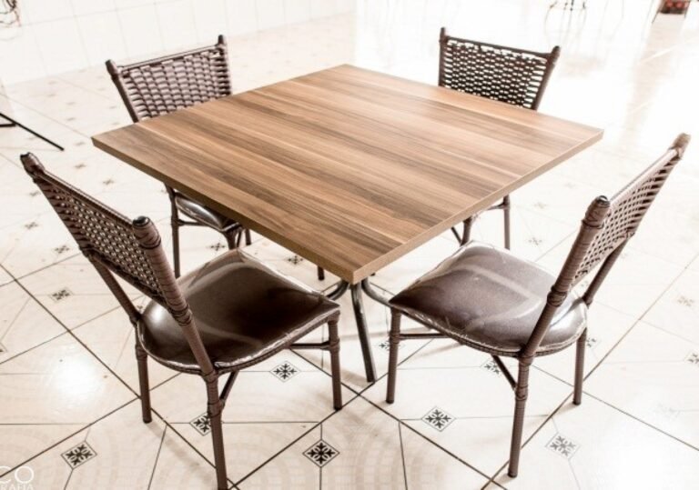 JUEGO DE COMEDOR TAIS 4 SILLAS FARPAR