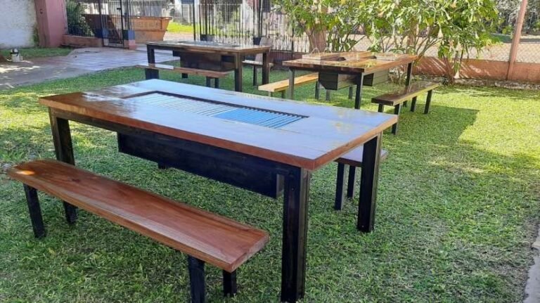 MESA RUSTICO CON CHURRASQUERA