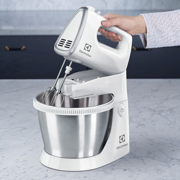 BATIDORA ELECTROLUX ESM3300